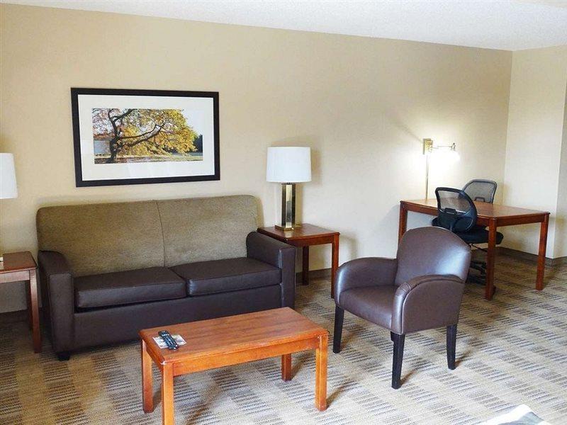 Extended America - Raleigh - Research Triangle Park - Hwy 54 Durham