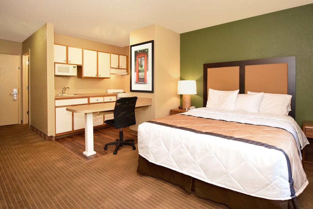Extended America - Raleigh - Research Triangle Park - Hwy 54