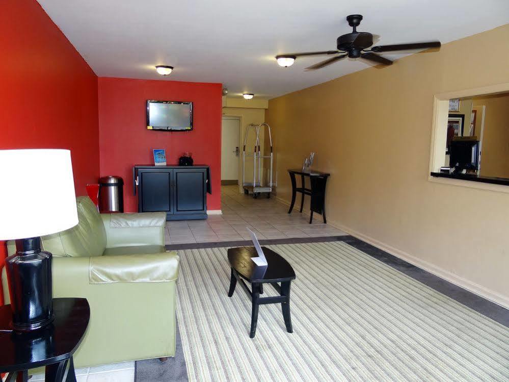Extended America - Raleigh - Research Triangle Park - Hwy 54 Durham