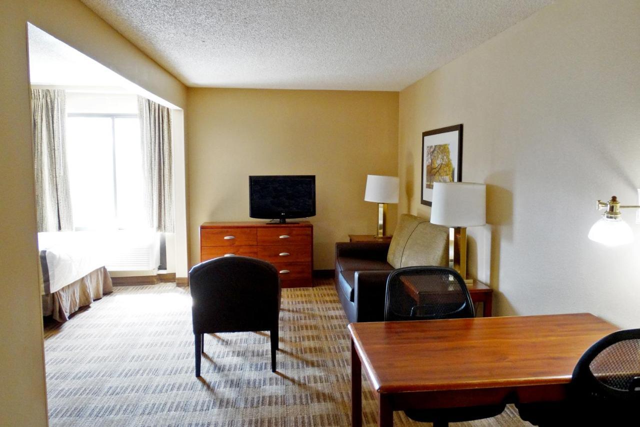 Extended America - Raleigh - Research Triangle Park - Hwy 54 2*